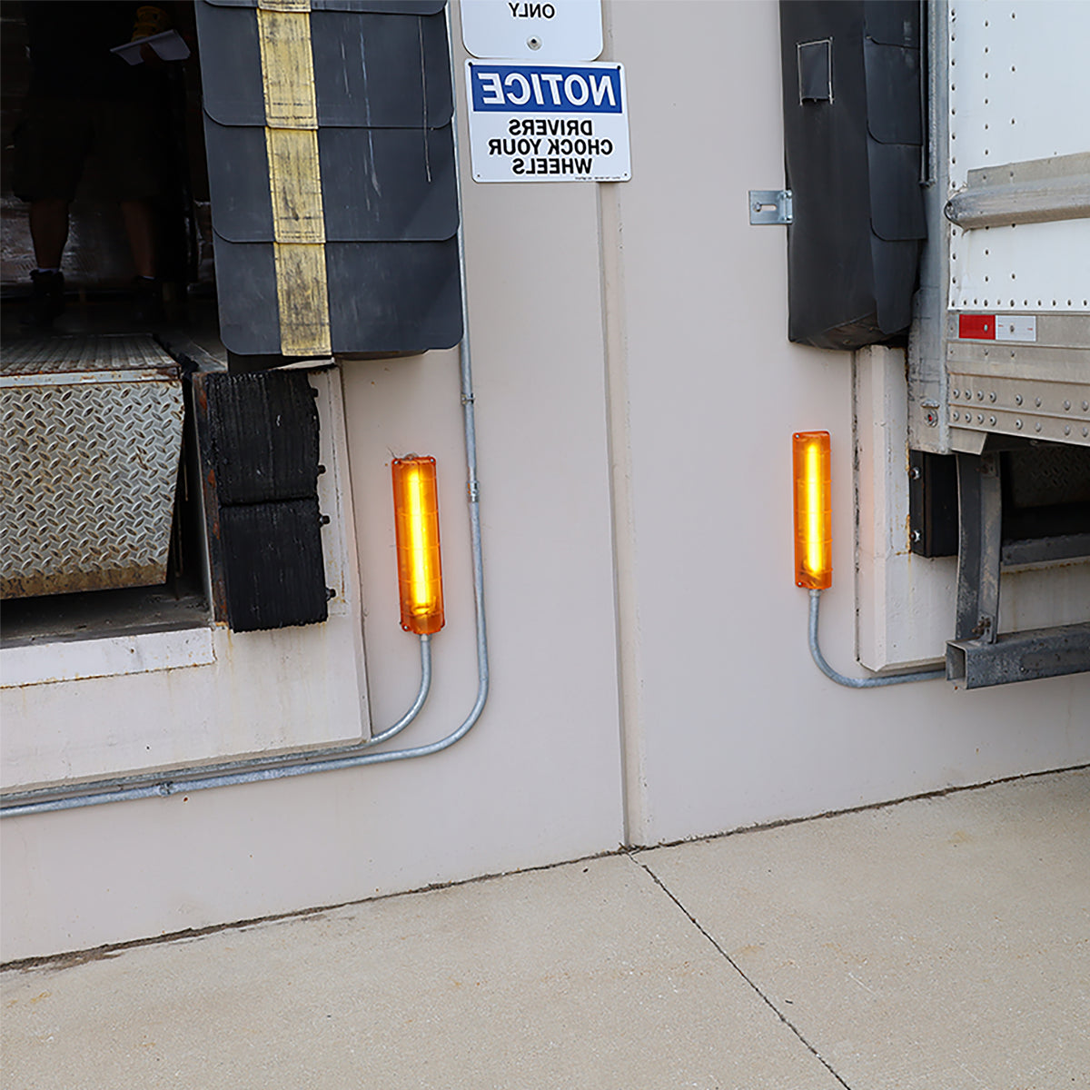 TriLite DGLED LED Loading Dock Guide Light Set